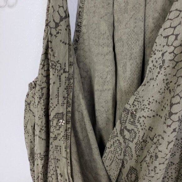 Anthropologie Cloth & Stone 100% Tencel Snakeskin Print Romper Army Green size L - Picture 8 of 12
